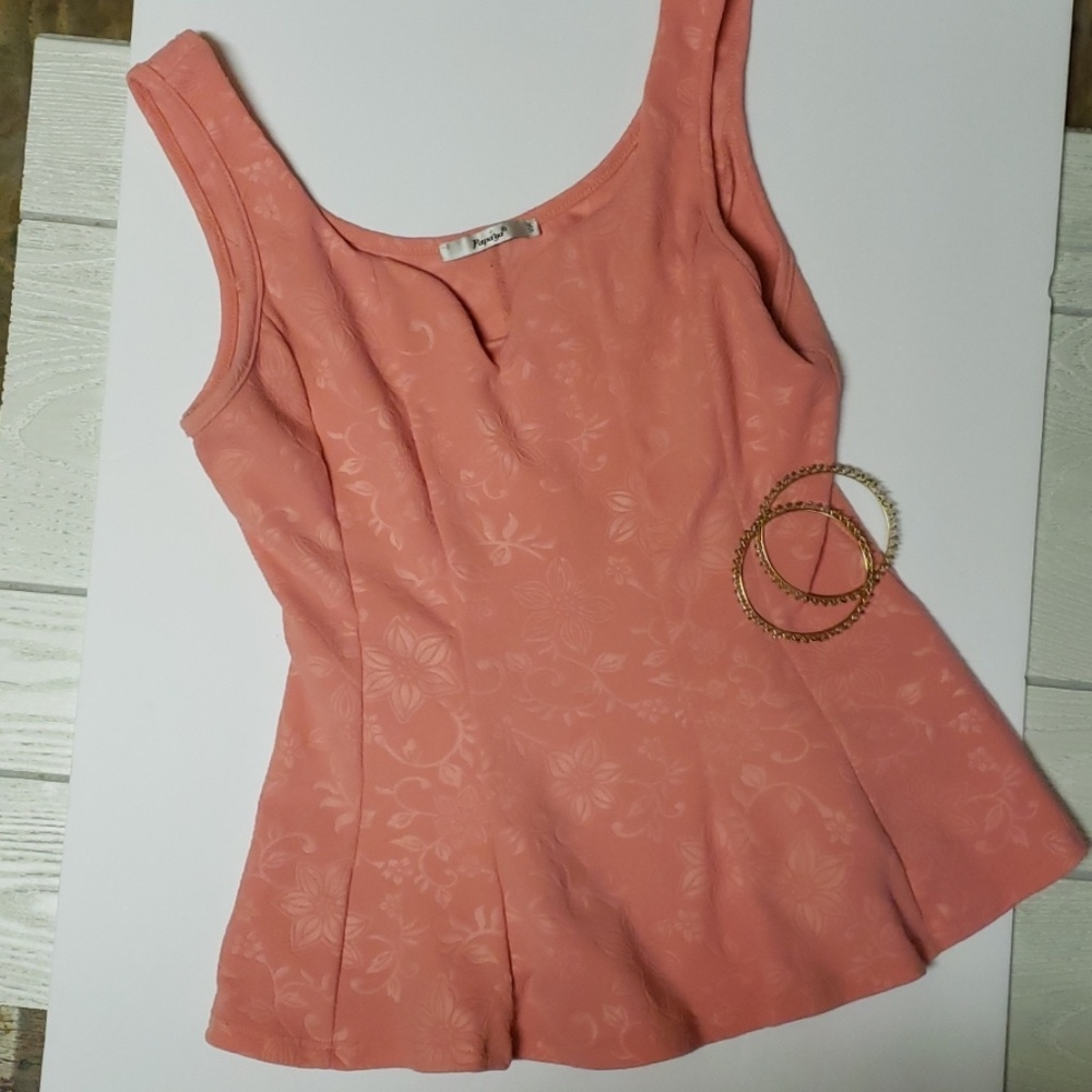Tank Top in coral color